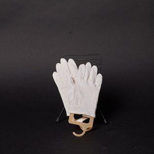 1950s Short White Embroidered Car Gloves